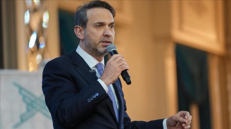 bakan-bayraktar-kreste-sifir-atik-etkinligine-katildi-HNRutcCd.jpg